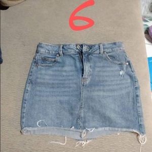 Never worn, ended up being to short on me. I’m 5,10